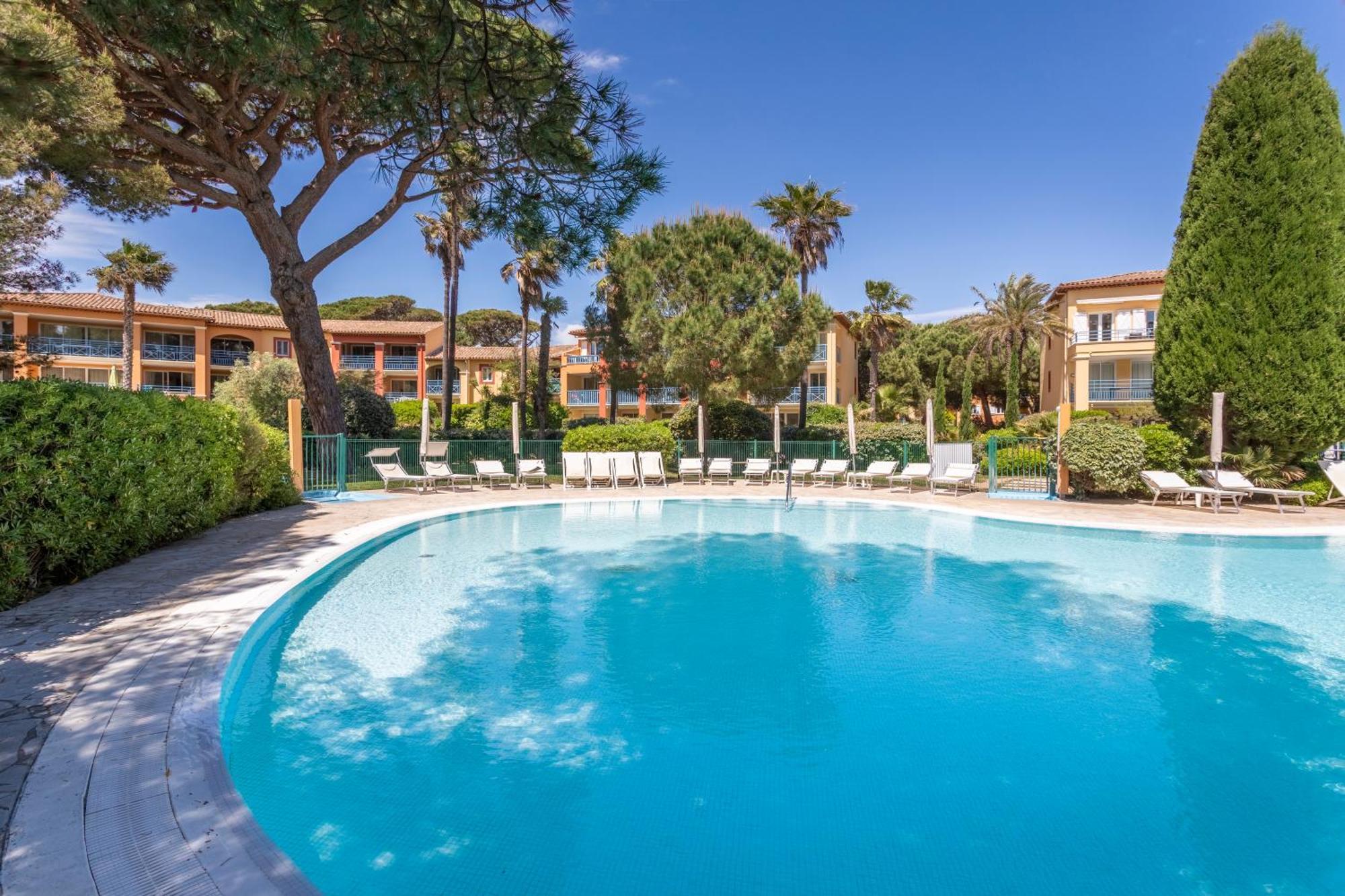 Residence Pierre & Vacances La Pinede Hyères Exterior foto